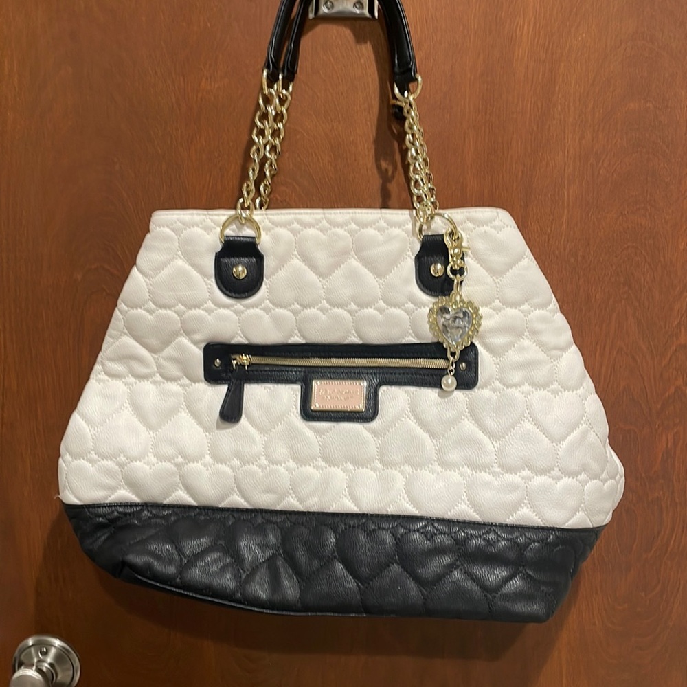 Betsey Johnson hand bag.Excellent condition.New without Tags.
